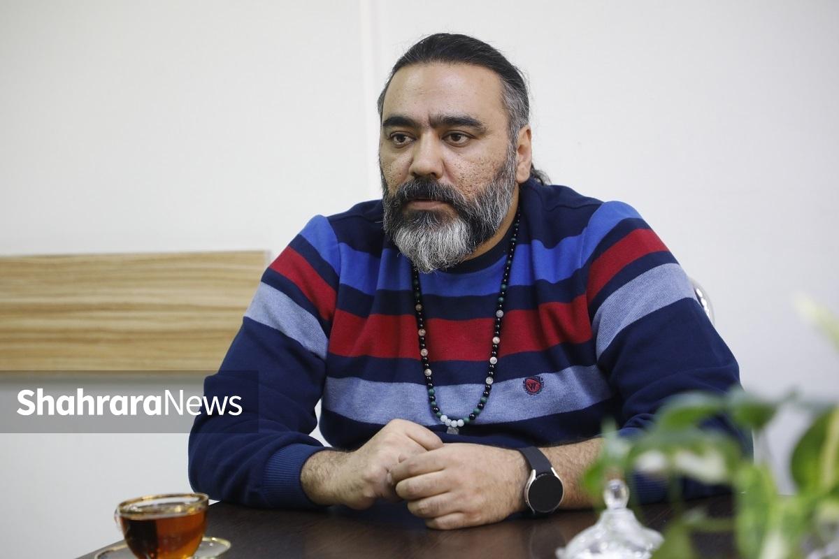 آخوندپور، کارگردان مشهدی سینما و تلویزیون، به‌خوبی دریافته است که سینما باید فراتر از تصویر و سرگرمی، میراث فرهنگی ما را به جهانیان معرفی کند.