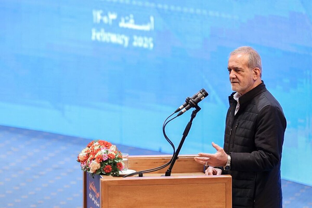 سخنرانی رئیس جمهور در جمع نخبگان پردیس آغاز شد.