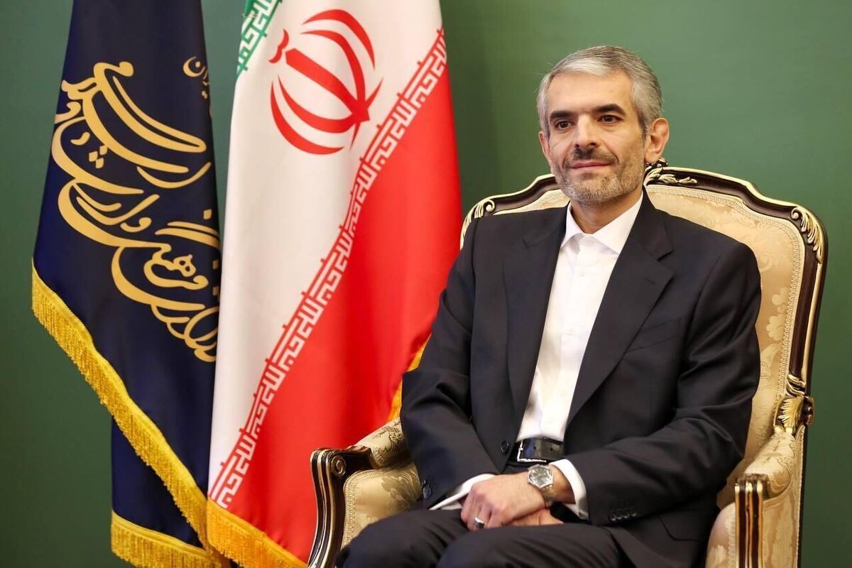 معاون وزیر فرهنگ و ارشاد اسلامی گفت: هنر مقوله‌ای سیاست‌پذیر نیست و حق برخورد سیاسی با یک هنرمند یا یک شخصیت فرهنگی با هر نوع گرایش و تفکر سیاسی را نداریم.