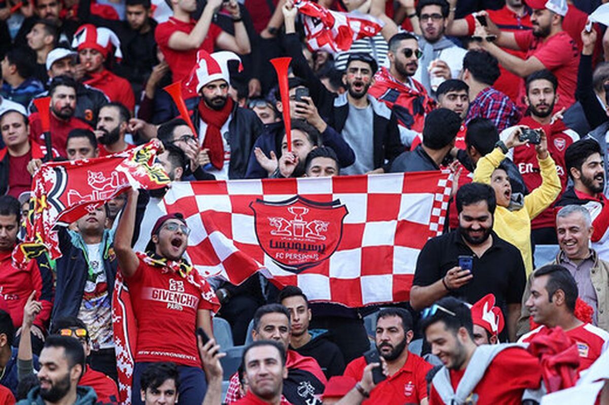 لیدر‌های وابسته به باشگاه پرسپولیس به دنبال راهی برای رسیدن به نیمکت تیمشان هستند.