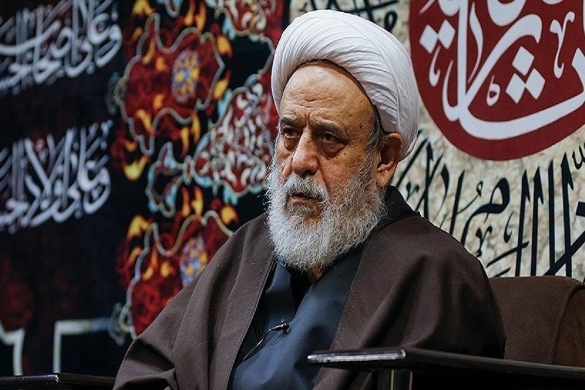استاد حوزه علمیه گفت: کسانی که پرونده‌ها را به‌قدری معطل می‌کنند تا ارباب‌رجوع ناگزیر شود پیشنهاد رشوه دهد تا پرونده‌اش حل شود، این افراد همان دین‌فروشان هستند که هیچ بهره‌ای در قیامت ندارند.