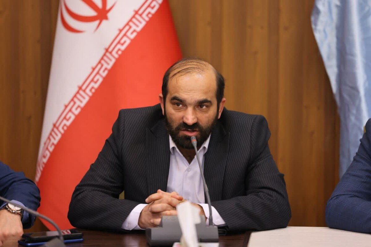 رئیس شورای اسلامی شهر مشهد مقدس گفت: به دلیل مسائل معیشتی و اقتصادی، حاشیه‌نشینی پیوسته درحال توسعه است و اگر به دنبال قطع کردن این رویه هستیم، توان و ظرفیت اقتصادی مردم را باید ارتقاء دهیم.