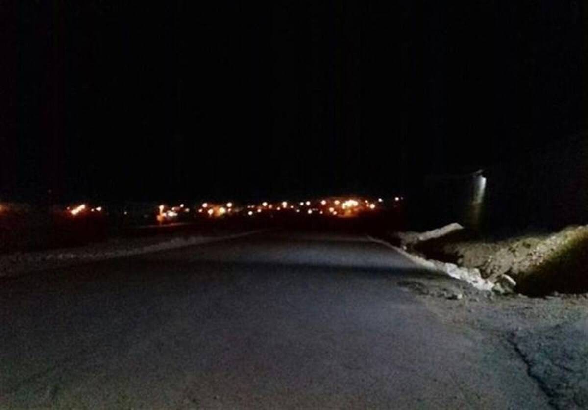 ساکنان روستا از مرگ جوانانشان می‌گویند؛ به گفته آن‌ها‌، در سال‌های اخیر، پنج نفر از ساکنان این روستا به دلیل تاریکی جاده ارتباطی روستا به شهر، فوت کرده‌اند، شهرآرانیوز موضوع تاریکی جاده کنه‌بیست را تا رسیدن به سرانجام پیگیری می‌کند.