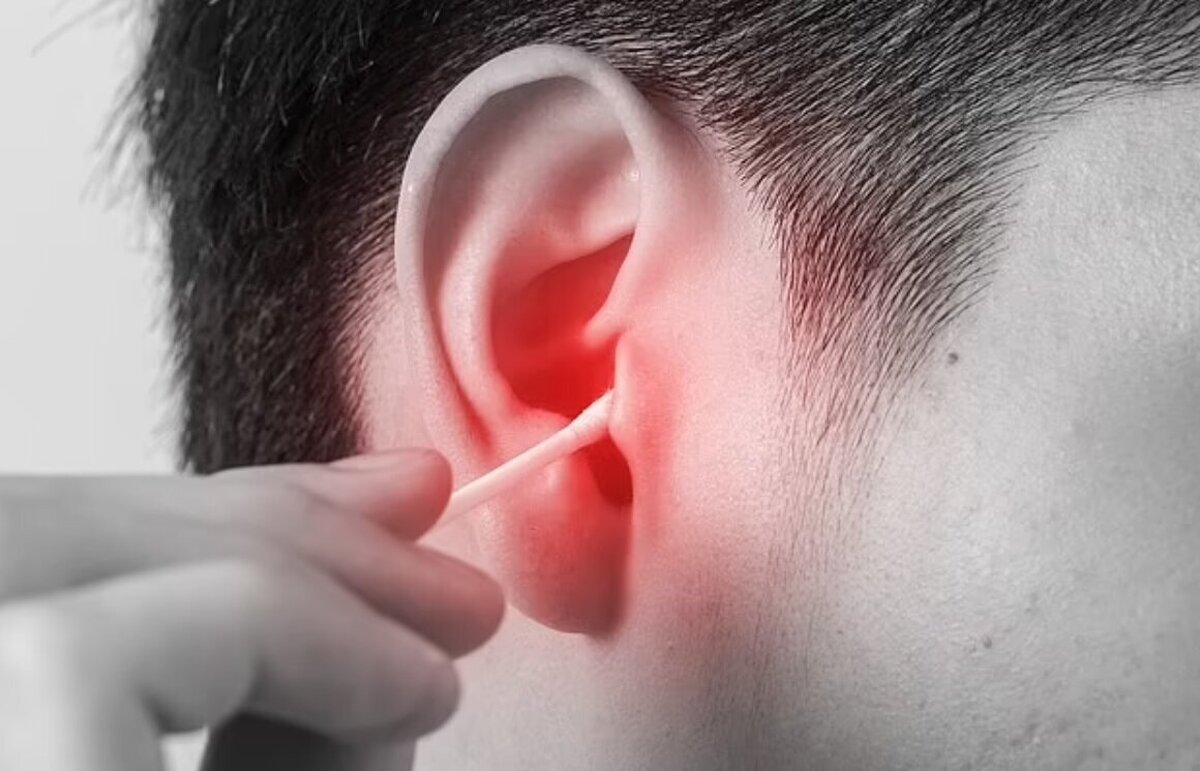 بنابه گفته متخصصان بهداشت و سلامت، هنگام تمیز کردن گوش‌هایمان معمولا مرتکب خطایی می‌شویم که منجر به وزوز عذاب‌دهنده گوش (تینیتوس) می‌شود.