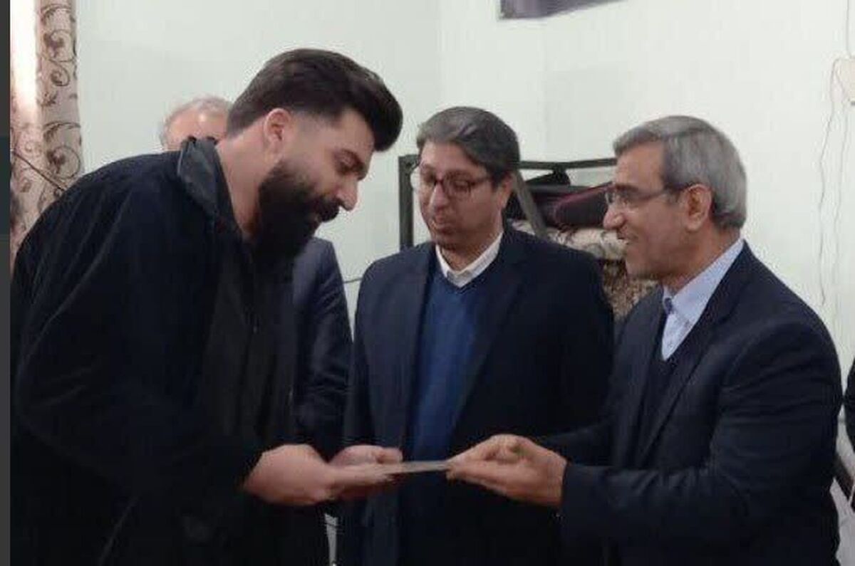 استاندار خراسان رضوی از امیر علی بیجمیرانی نیروی حفاظت فیزیکی بیمارستان ۲۲ بهمن نیشابور، به خاطر اقدام قهرمانانه‌اش در نجات جان یک کودک ۵ ساله نیشابوری تقدیر کرد.