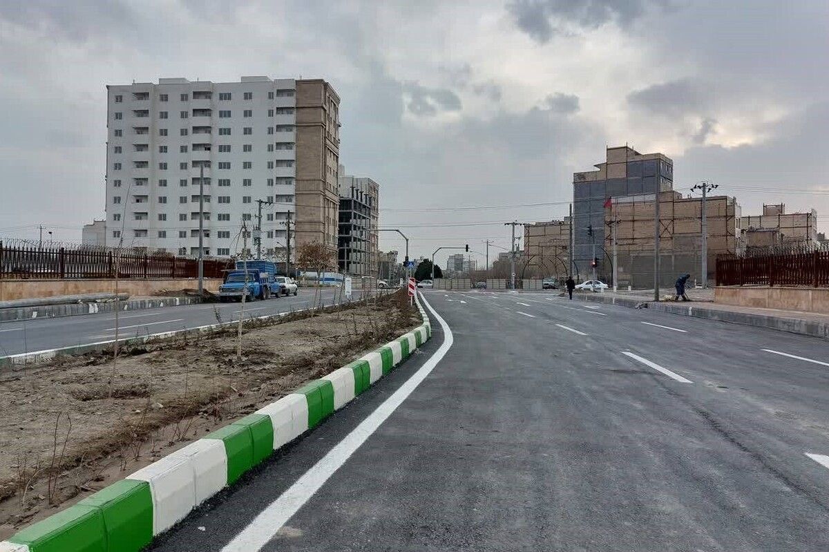 شهردار مشهدمقدس از افتتاح پروژه بازگشایی معبر و امتداد بولوار دکترحسابی به همراه پنج پروژه عمرانی منطقه ۱۰ خبر داد.