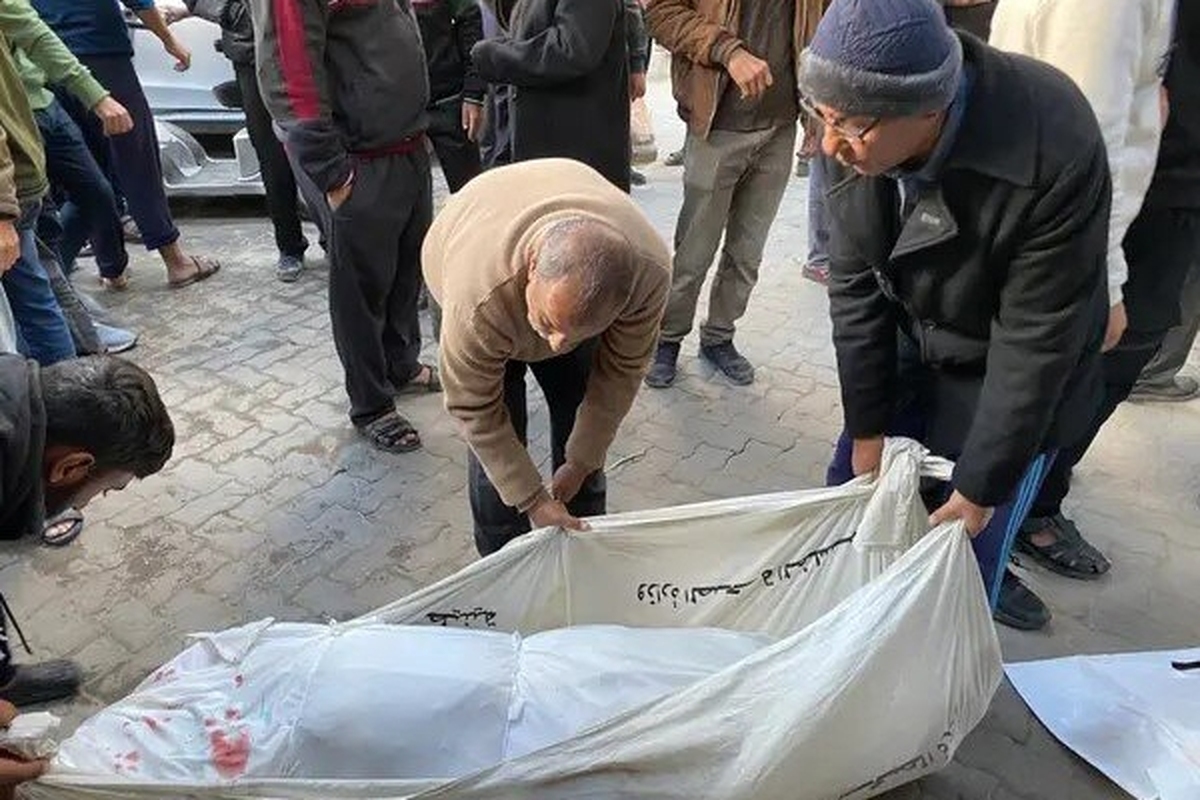 وزارت بهداشت فلسطین در غزه از کشف و انتقال پیکرهای ۳۲ شهید به بیمارستان‌های نوار غزه و شهادت چهار تن دیگر در حملات رژیم صهیونیستی خبر داد.