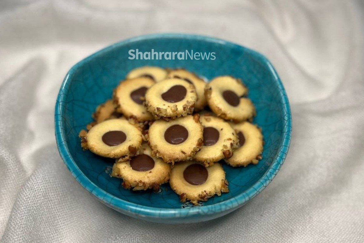 برای تهیه‌ شیرینی کره‌ای گردویی مخصوص و ساده در خانه با ما همراه باشید.