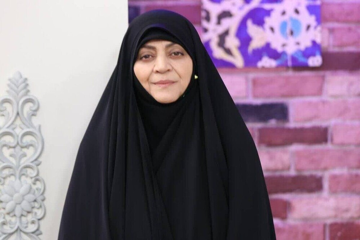 به گفته پژوهشگر امور دینی، تربیتی و خانواده باوجود اهمیت نقش پدر در تربیت و حمایت اقتصادی از دختران خانواده، مادر نیز در ایجاد بستر مناسب برای این تربیت و حمایت نقش تعیین‌کننده‌ای دارد.