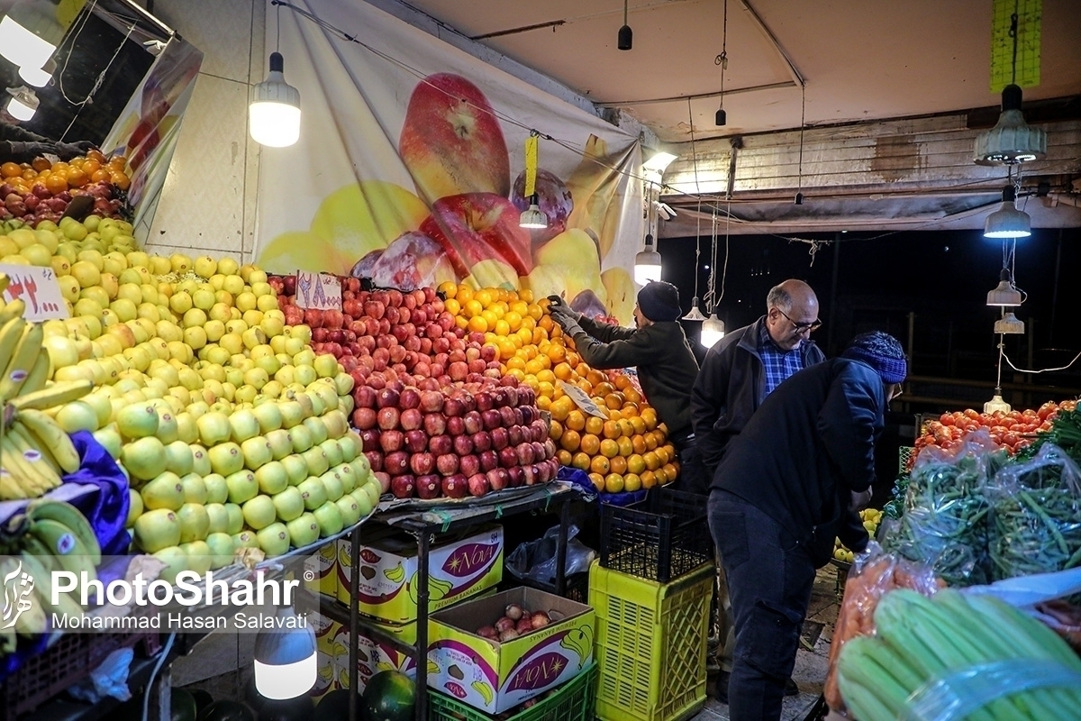 نایب‌رئیس اتحادیه صنف بارفروشان مشهد از عرضه دو قلم میوه و خرمای تنظیم‌بازاری با قیمت مصوب ویژه نوروز ۱۴۰۴ از فردا (پنجشنبه، ۲۳ اسفندماه) در سطح شهر مشهد خبر داد.