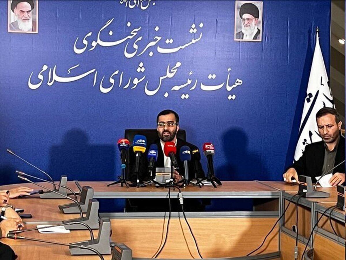 سخنگوی هیئت‌رئیسه مجلس شورای اسلامی تأکید کرد: مجلس دوازدهم رویکردی سیاسی به دولت ندارد و نباید جامعه را دوقطبی کنیم.