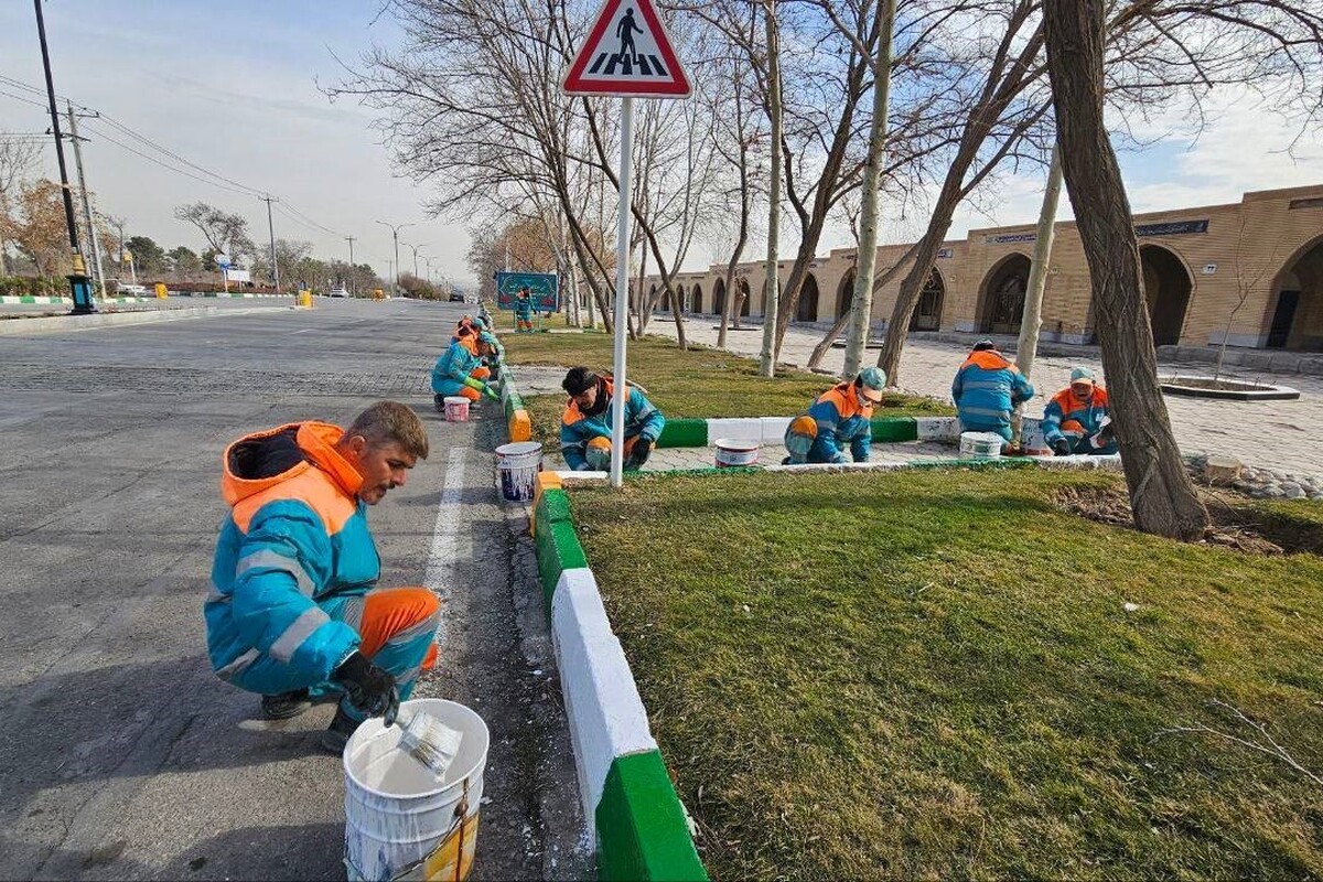مدیرکل هماهنگی و نظارت بر خدمات شهری شهرداری مشهد، از شست‌وشوی روزانه ۶۰۰ هزار متر طول از جداول، خیابان‌ها و بزرگراه‌های این شهر خبر داد.