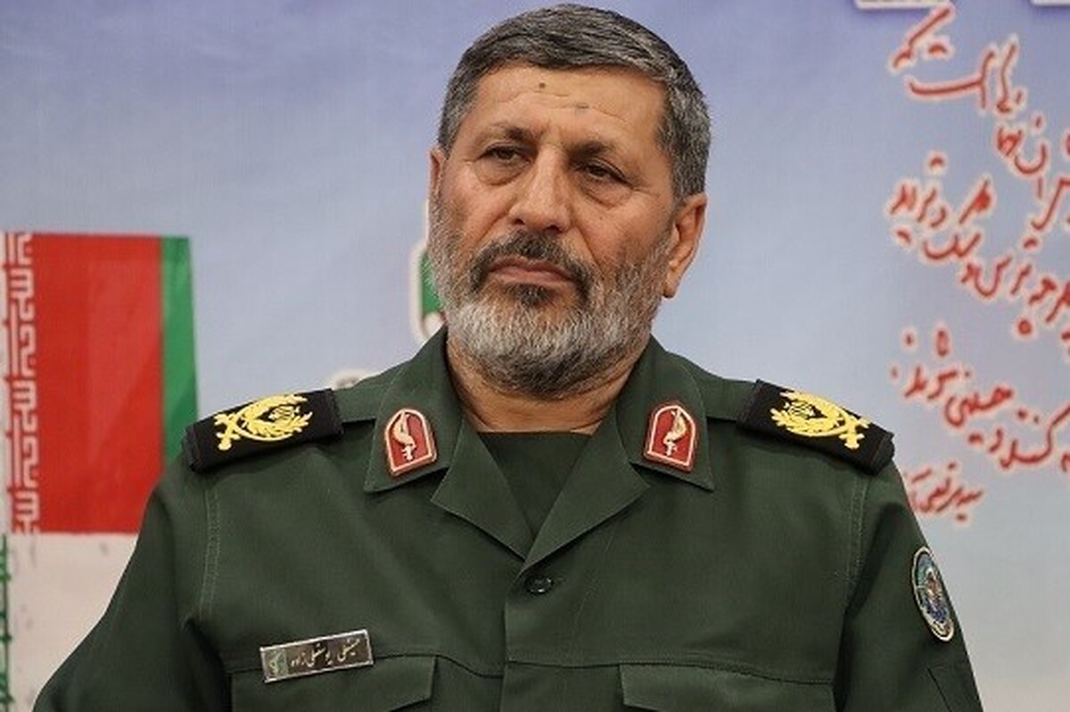 مدیرکل حفظ آثار و نشر ارزش‌های دفاع مقدس خراسان رضوی گفت: شهیدان شاهد و حاضر و ناظر بر ما هستند. بهترین معامله را با خدا داشتند و سرافرازانه در تاریخ جاودانه شدند.