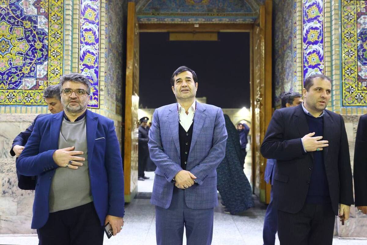 وزیر ورزش جوانان که چهارشنبه‌شب و طی یک سفر دو روزه وارد مشهد مقدس شد. در اولین لحظات حضور در مشهد پس از زیارت امام رضا (ع) بر سر مزار شهید آیت‌الله رئیسی حضور یافت و با قرائت فاتحه یاد و نام رئیس‌جمهور شهید را زنده کرد.