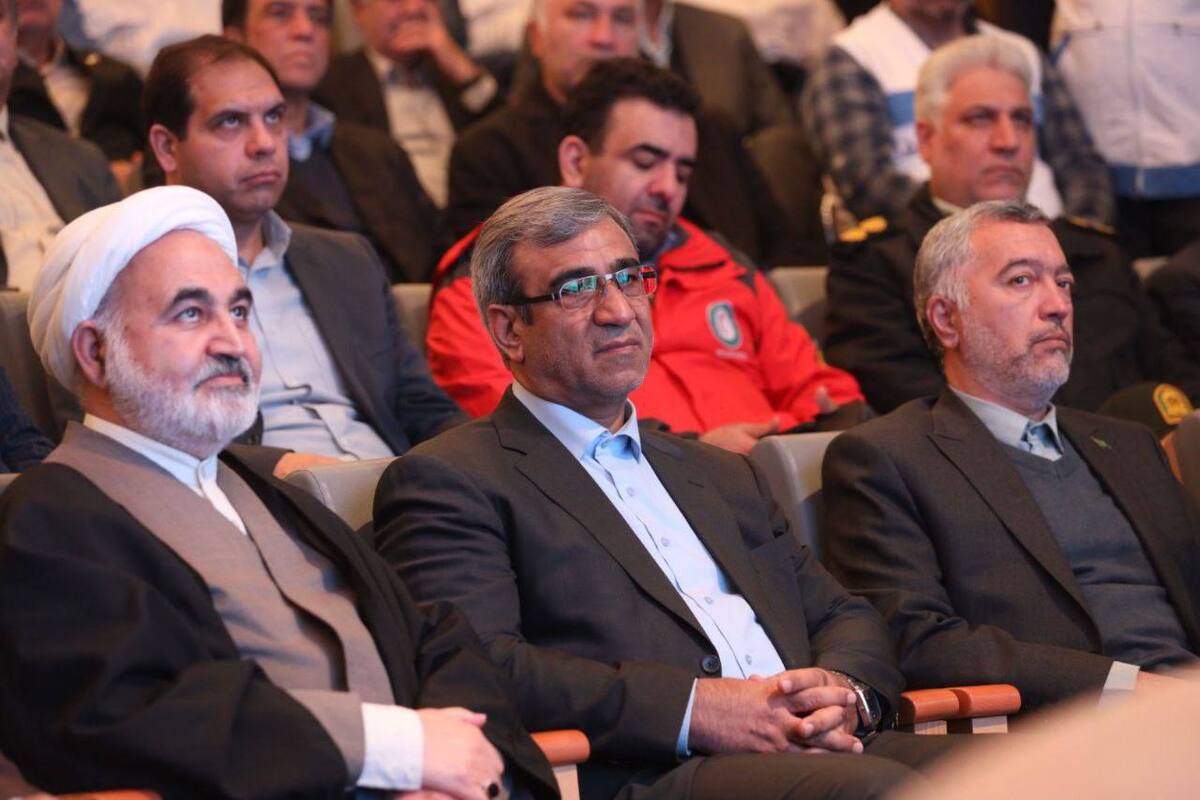 استاندار خراسان رضوی گفت: طبق پیش‌بینی‌ها، بیش از ۱۰ میلیون نفر در پیک زیارتی نوروز، زائر مشهدالرضا(ع) و مهمان خراسان رضوی خواهند بود و این یک فرصت و نعمت است که مشهدالرضا(ع) میزبان عزاداران شب‌های قدر و مهمانان نوروزی حضرت رضا(ع) باشد.