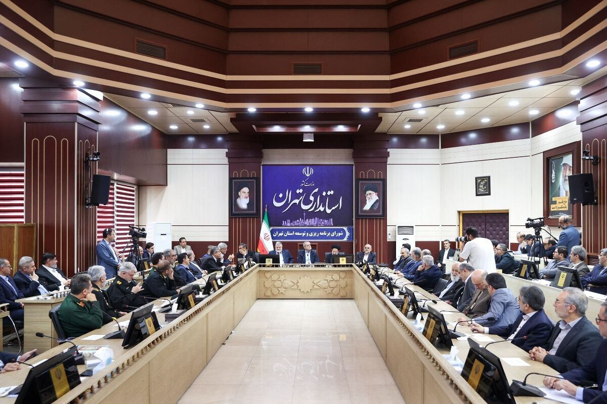 رئیس‌جمهور تاکید کرد که با بگیر و ببند مشکلات اجتماعی تهران حل نمی‌شود.