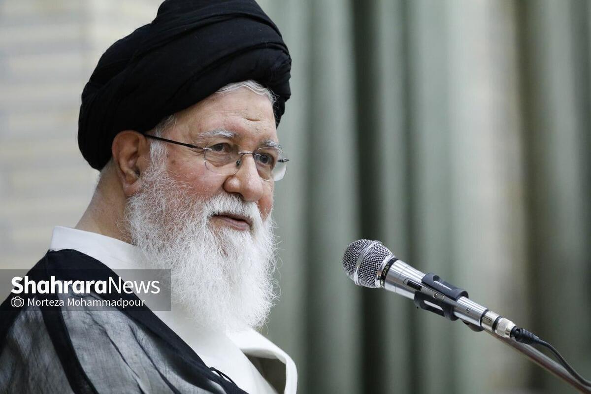 نماینده ولی فقیه در خراسان رضوی گفت: با عنایت به بیانات معظم له، هیچ دستگاهی اعم از استانداری، شهرداری، کمیسیون ماده ۵ و دیگر بخش‌ها در هیچ یک از قالب‌های ارگانی، حق مجوزدادن برای ساخت‌وساز در کوه‌ها را ندارد.