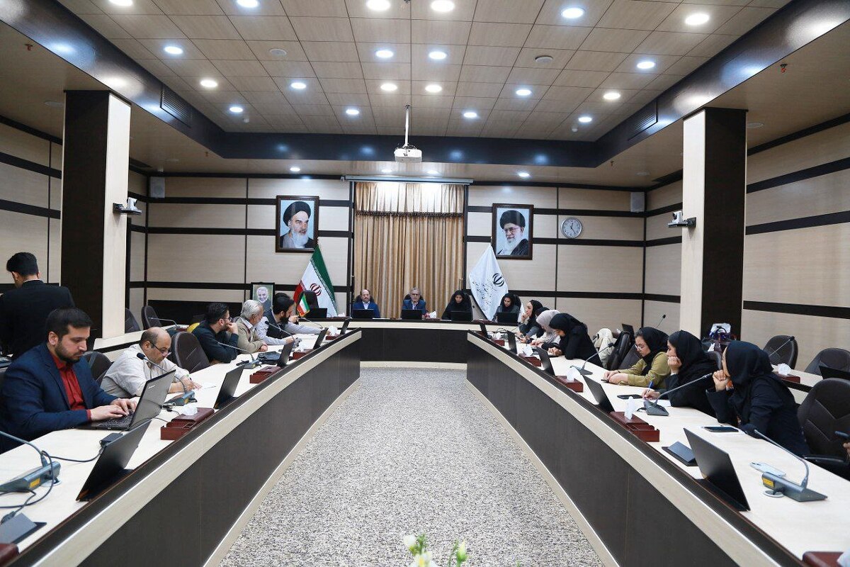 معاون سیاسی و اجتماعی استانداری خراسان رضوی گفت: در حال حاضر، روزانه حدود ۳۵۰ نفر از اتباع غیرمجاز در حال بازگشت اجباری به کشورشان هستند و این امیدواری وجود دارد تا این فرآیند تسریع شود و مسئله اتباع غیرمجاز در خراسان رضوی که وخامت آن از میانگین کشور به مراتب بیش‌تر است، هرچه‌زودتر به سر و سامان برسد.