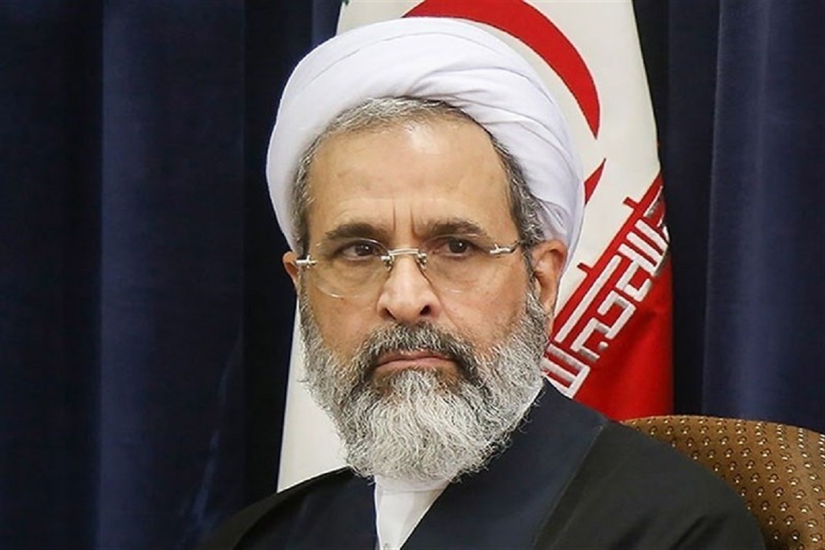 مدیر حوزه‌های علمیه در واکنش به کشتار مردم سوریه توسط گروه‌های مسلح تحریر الشام، گفت: اینجانب این جنایات را محکوم کرده و از همه علمای بصیر و شجاع جهان اسلام و بزرگان سایر ادیان خواستارم که این عمل خلاف شرع و قانون را محکوم کرده و موضع‌گیری کنند