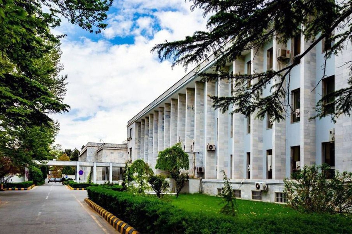 وزارت امور خارجه حکومت سرپرست افغانستان پس از توافق مرزی میان تاجیکستان و قرقیزستان، از این اقدام استقبال و آن را گامی مثبت برای ثبات منطقه، رشد اقتصادی و تقویت اعتماد متقابل ارزیابی کرد.