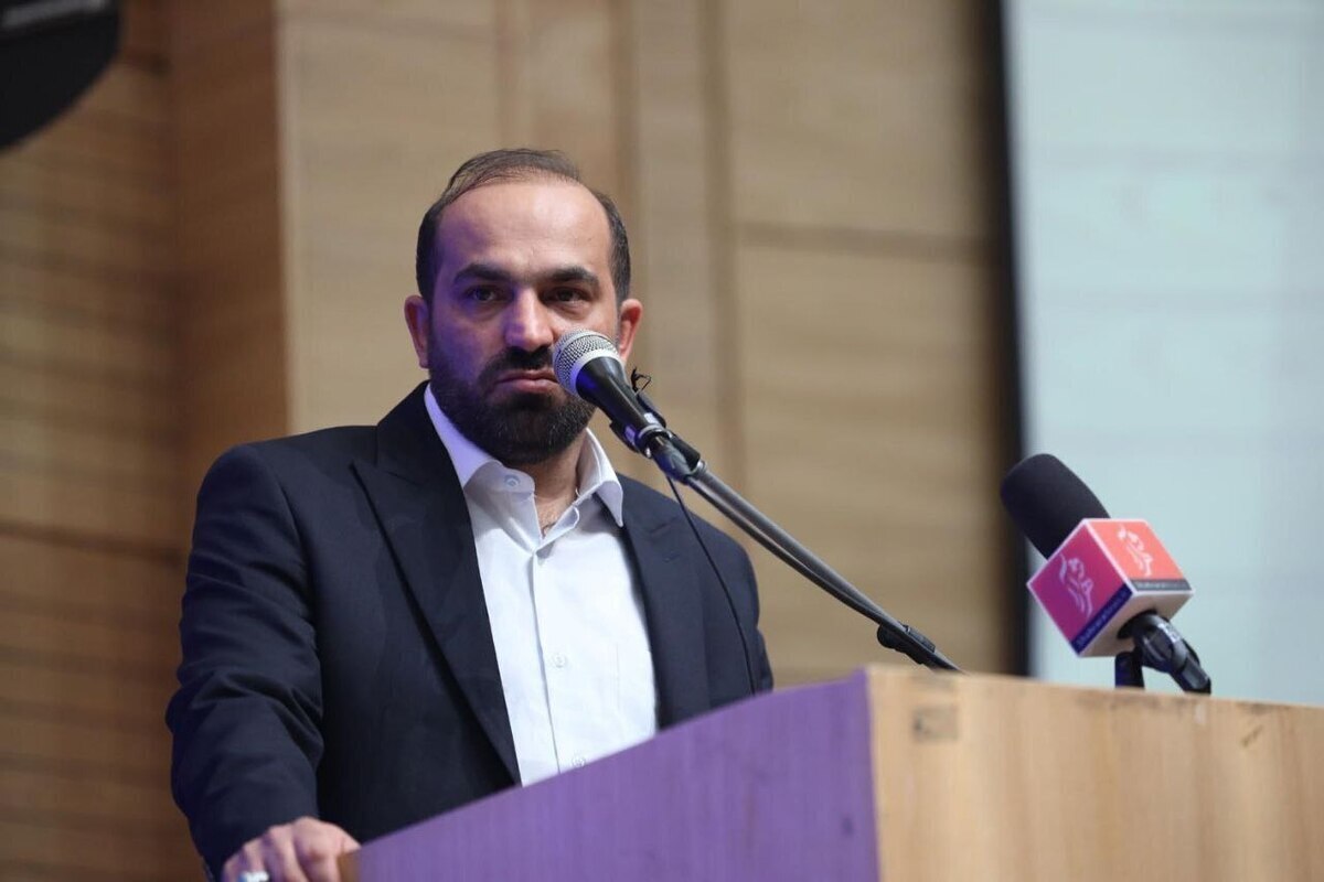 رئیس شورای اسلامی شهر مشهد گفت: ما با هزینه ساخت هر کیلومتر قطارشهری می‌توانیم پنج تقاطع چهارسطحی بسازیم. اگر ساخت خط سه الان انجام نمی‌شد، کسی نمی‌توانست با این نرخ تورم بعداً انجام دهد.