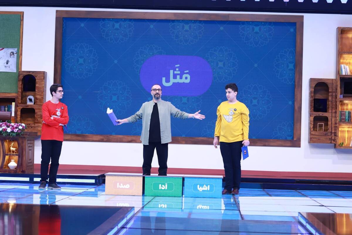 تهیه‌کننده مسابقه تلویزیونی «دو نقطه» می‌گوید: «دو نقطه» از معدود برنامه‌های تلویزیونی است که نمونه مشابه خارجی ندارد و تیم جوان و خلاق این برنامه، با ریسک‌پذیری بالا، موفق شد ایده‌ای جدید را عملی کند.