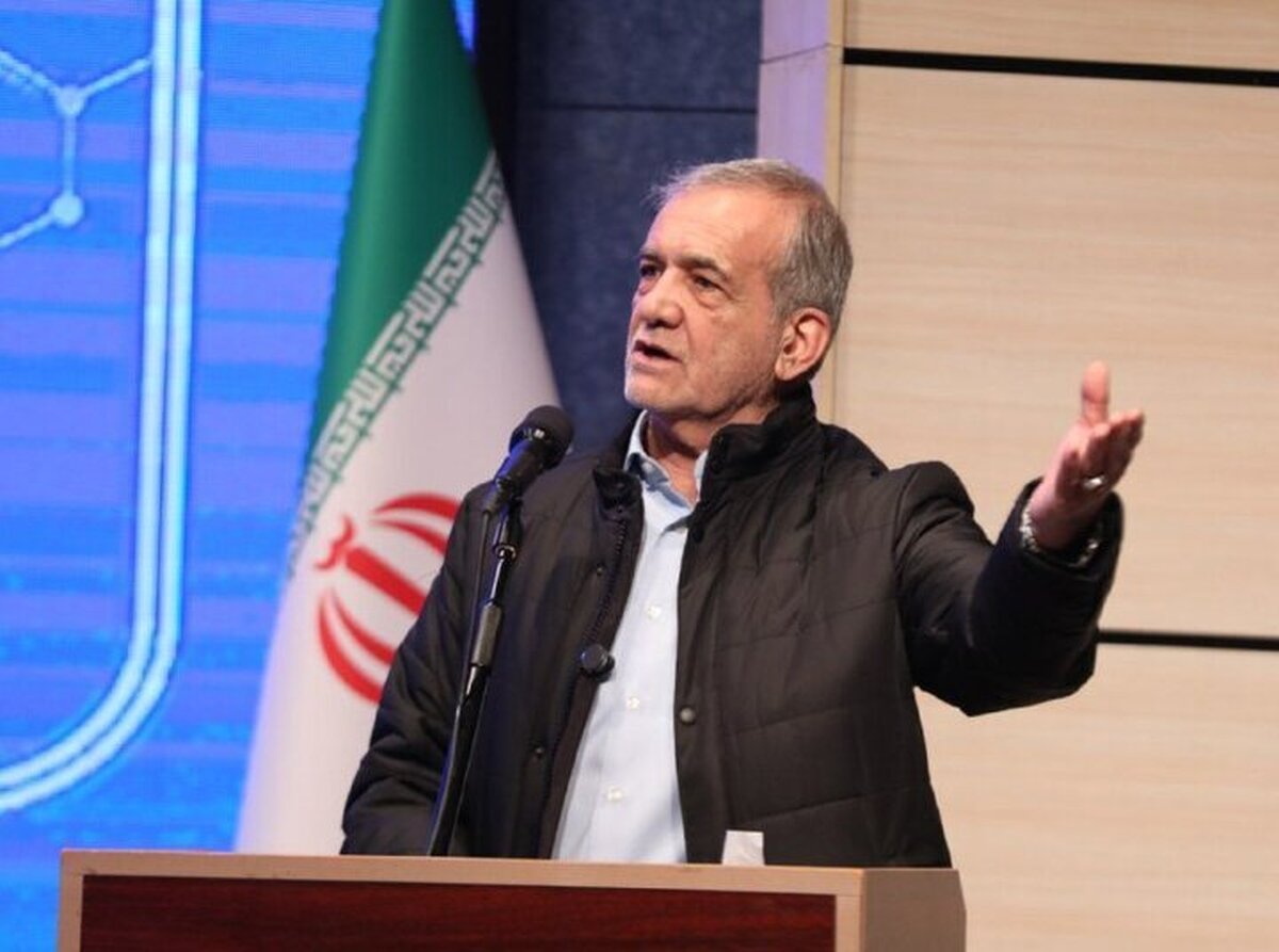 رئیس جمهور گفت: ناترازی‌ها در حوزه‌های آب، برق، گاز و پولی صد‌ها راه‌حل دارد که اگر افرادی که می‌دانند، می‌توانند و انگیزه دارند به میدان بیایند، مشکلات حل خواهند شد.