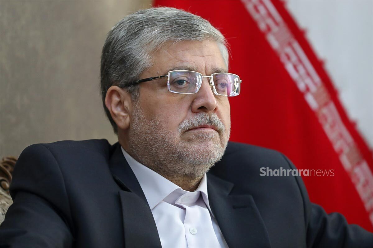 شهردار مشهد مقدس با بیان اینکه ۷۸۰۰ میلیارد تومان اوراق مشارکت در آخرین روز‌های سال ۱۴۰۳ منتشر شده است، گفت: روند توسعه زیرساخت‌های حمل‌ونقل عمومی مشهدالرضا(ع) همچنان باقدرت ادامه دارد.