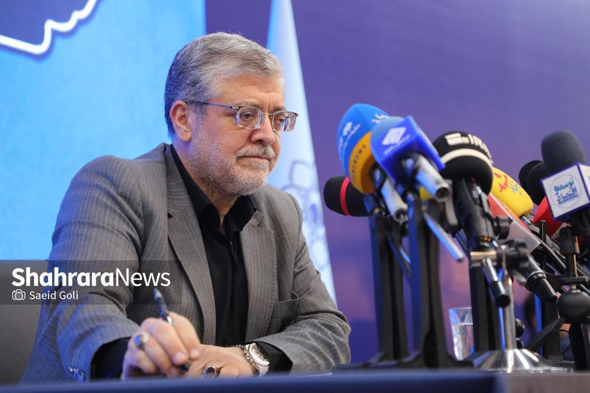 شهردار مشهد مقدس گفت: خط‌یک قطارشهری مشهد سال‌هاست که به بهره‌برداری رسیده و واگن‌های آن در آستانه فرسودگی است. این خط از ابتدا نیازمند ۱۲۰ واگن بوده است که ۶۰ واگن آن در‌حال‌حاضر سرویس‌دهی می‌کند، اما امروز خرید ۶۰ دستگاه واگن برای خط‌یک تعیین‌تکلیف شد.