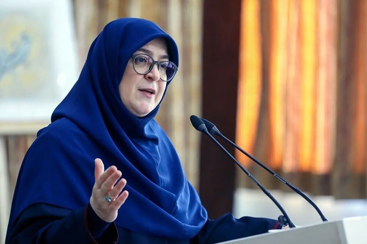 سخنگوی دولت در پیام نوروزی خود به مناسبت آغاز سال ۱۴۰۴، ضمن تبریک سال نو، بر عزم راسخ دولت برای ادامه مسیر پیشرفت و توسعه کشور تأکید کرد.