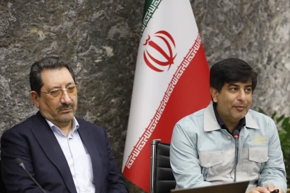 مدیر عامل فولاد مبارکه گفت: در صدد هستیم که قبل از تیرماه ۱۴۰۴ آب خلیج فارس را از طریق خط سیرجان به فولاد مبارکه برسانیم.