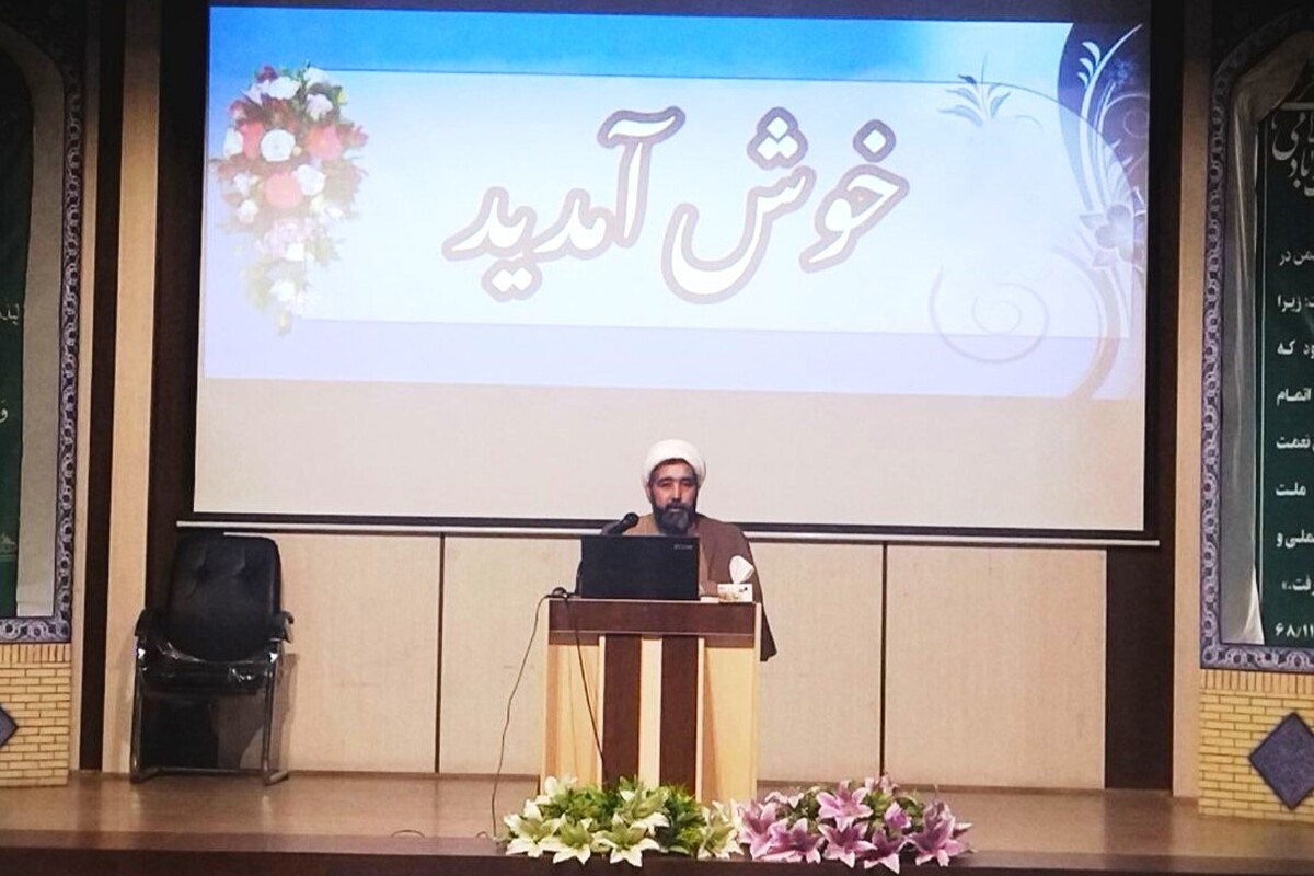 مدیر تبلیغ معاونت فرهنگی‌تبلیغی حوزه علمیه خراسان گفت: سرانه پذیرش در هر مدرسه علمیه خراسان حدود ۱۲ نفر و دو برابر میانگین کشوری است.