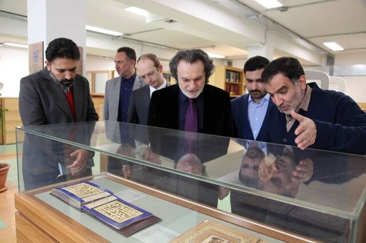 در نشست مشترک سفیر ترکیه و رئیس کتابخانه مجلس راه‌های گسترش همکاری‌های فرهنگی و کتابخانه‌ای میان ۲ کشور مورد بررسی قرار گرفت.