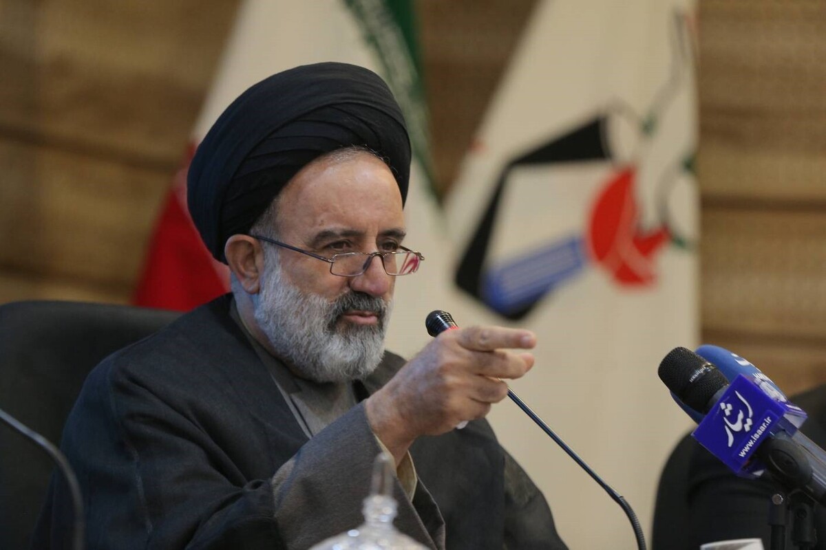 نماینده ولی فقیه در بنیاد شهید و امور ایثارگران در پیامی به نهمین جشنواره ملی تئاتر ایثار بر ترویج فرهنگ متعالی ایثار و مقاومت، شهادت و جانبازی تنها با ابزار هنر و بیان هنری تاکید کرد.