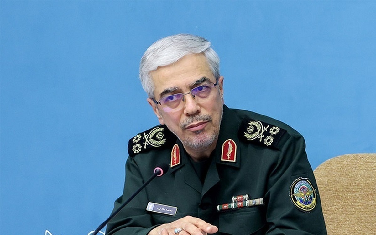 رئیس ستاد کل نیروهای مسلح گفت: در طی سال‌های اخیر حداکثر تلاش شده است تا ماموریت‌های دفاعی و امنیتی و تخصصی برای سربازان درنظر گرفته شود و وظایف دون‌ شأن سربازان کنار گذاشته شود و مسیر بهبود فضای سربازی نیز ادامه خواهد یافت.