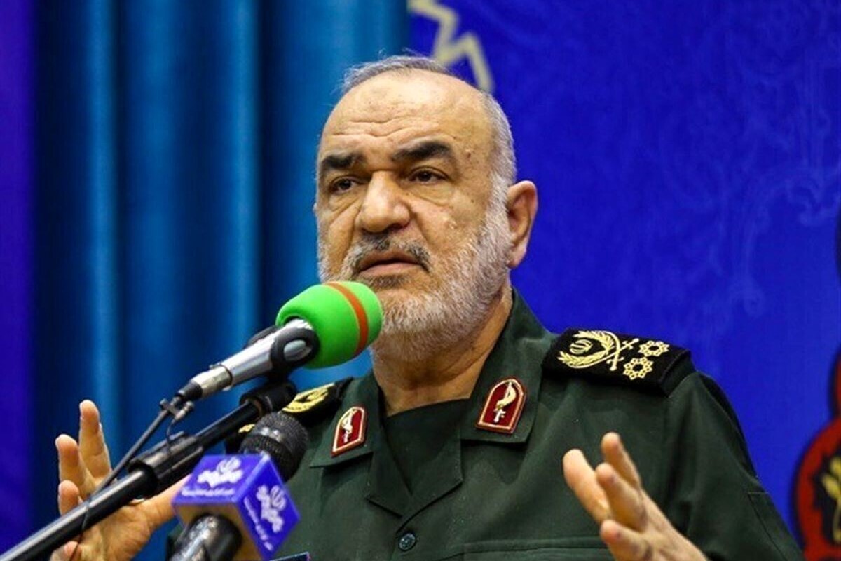 فرمانده‌کل سپاه گفت: ما نه‌تنها موظف به دفاع از ایران عزیز هستیم، بلکه وظیفه داریم با تمام توان در مسیر سازندگی کشور نیز گام برداریم.