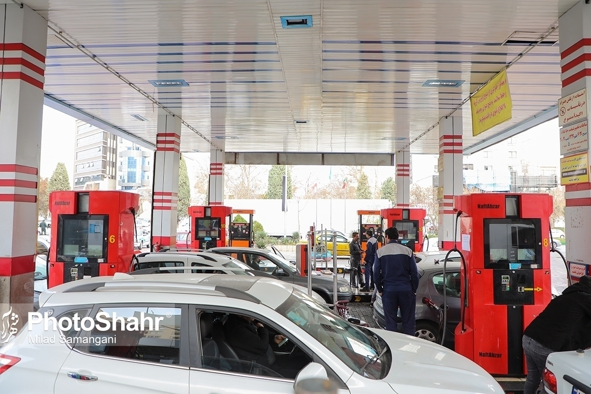 رئیس انجمن جایگاه‌داران سوخت خراسان رضوی گفت: در برنامه قطع سراسری که از چند ماه گذشته آغاز شده است و تاکنون نیز ادامه دارد، برق پمپ‌بنزین‌ها نیز قطع می‌شود، اما جایگاه‌های سوخت سراسر استان تمهیدات برق اضطراری را از قبل آماده کرده‌اند تا در شرایط قطع برق، در خدمات‌رسانی دچار مشکل نشوند.