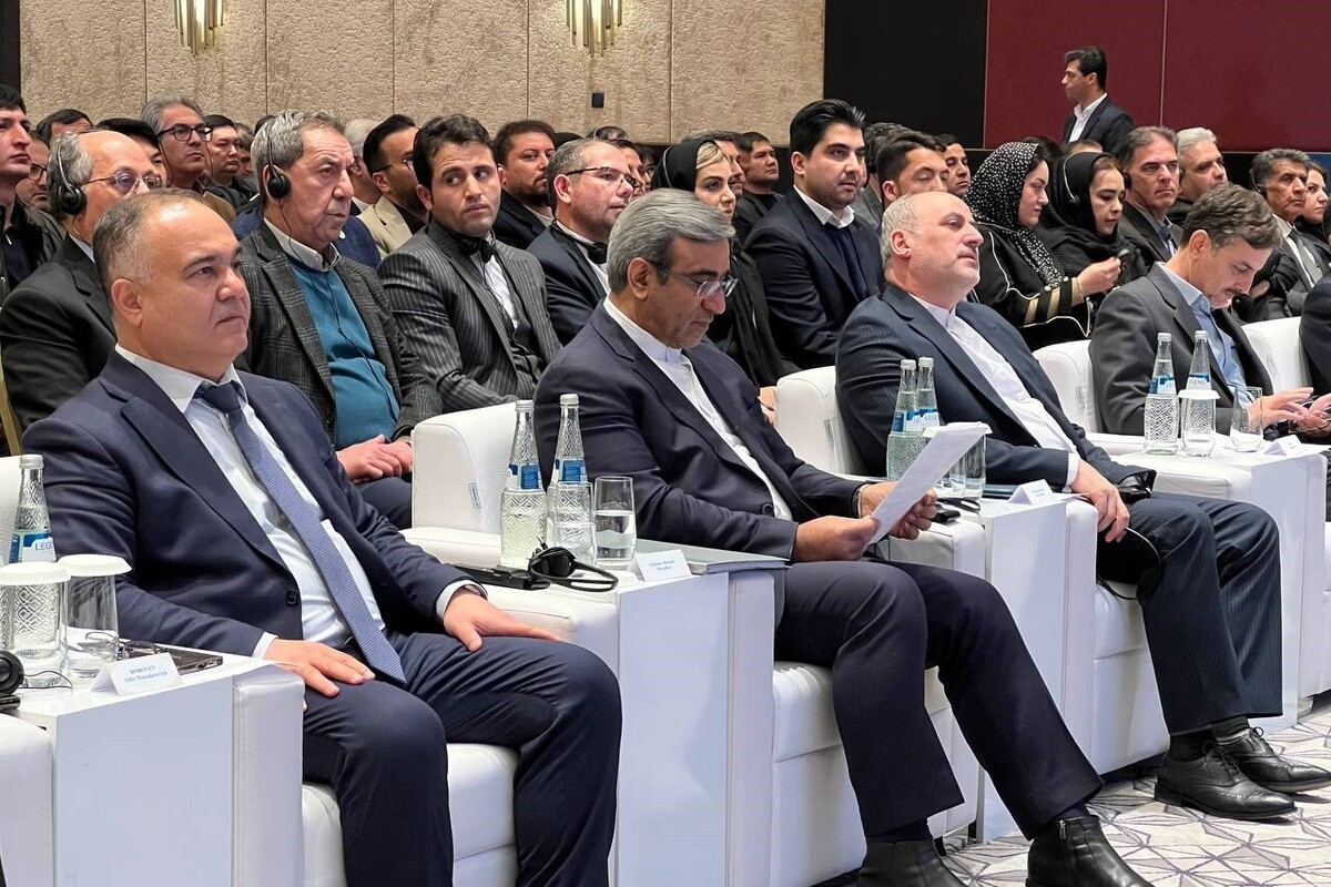 استاندار خراسان رضوی و استاندار سمرقند ظهر امروز در دیداری رسمی، بر گسترش همکاری‌های اقتصادی، فرهنگی و تجاری میان دو استان تأکید کردند.