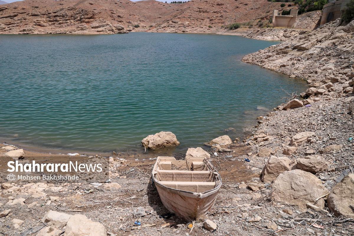 سخنگوی صنعت آب کشور نیز دیروز وضع بارشی چهار استان بوشهر، فارس، خراسان‌جنوبی و خراسان‌رضوی را نامطلوب ارزیابی کرد و گفت: خراسان‌جنوبی و خراسان‌رضوی وضعیت بد بارشی دارند و در خراسان‌رضوی وضعیت سد دوستی امیدوارکننده نیست.