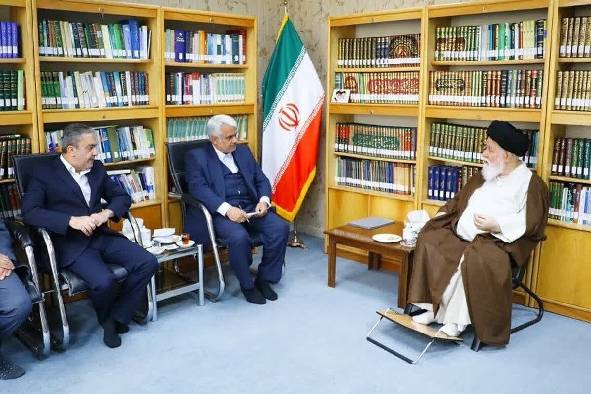 نماینده ولی‌فقیه در خراسان رضوی گفت: خدمات به زائران رضوی به ویژه در ایام پیک زیارتی باید در بخش حمل و نقل و اسکان توسعه و تسهیل بیشتری پیدا کند.