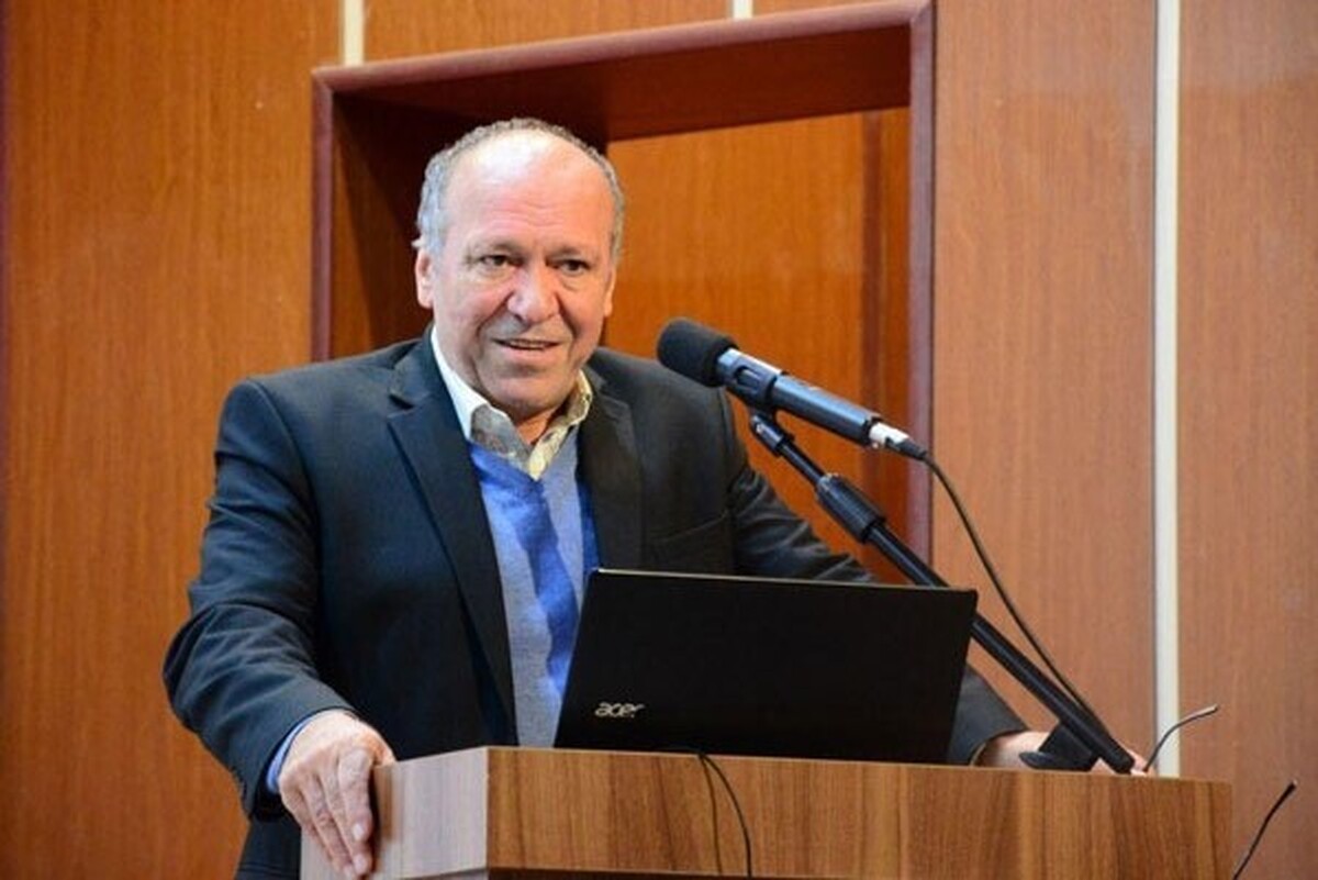 درست در زمانی که هنوز فضای مجازی به عنوان یک واژگان در سطح جهانی ناشناخته به نظر می‌رسید و کمتر کسی گمان کرد در مدتی کوتاه زندگی مردم جهان به موجب آن متحول شود، دکتر جلالی با مقاله ای، از ورود به دوران چهارم تحولات زندگی بشری خبر می‌داد.