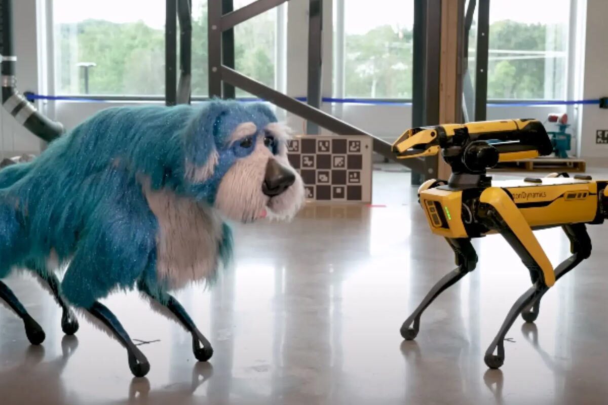 شرکت «بوستون داینامیکس» (Boston Dynamics) ویدئویی از سگ رباتیک Spot Mini منتشر کرده است که لباسی از خز به تن کرده است؛ یک «لباس سفارشی» برای «کاوش در نقاط تلاقی رباتیک، هنر و سرگرمی».