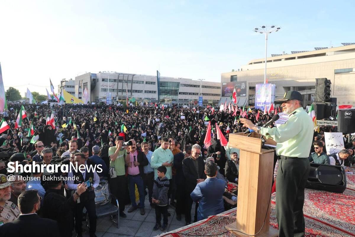 فرمانده انتظامی کشور در اجتماع مردمی حامیان طرح نور در مشهد گفت: اینجا در محضر امام‌رضا(ع)، به خون شهدای حرم، امنیت و سلامت قسم می‌خوریم و با شما ملت پیمان می‌بندیم که در این جنگ شناختی لحظه‌ای آرام‌وقرار نخواهیم داشت و در دفاع از عفت زنان و دخترانمان درنگ نخواهیم کرد.