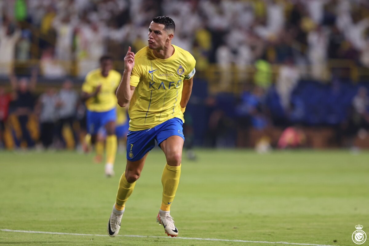 النصر موفق شد الوحده را در هم بکوبد.
