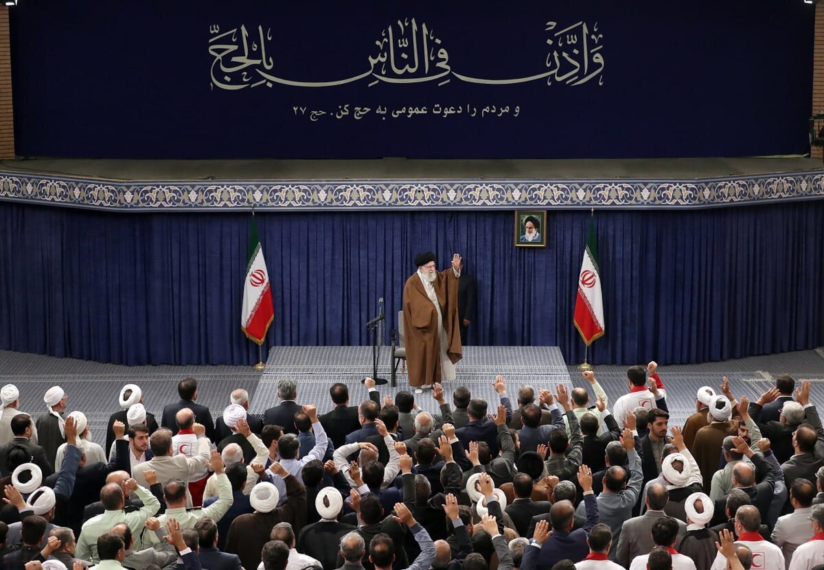 رهبر انقلاب در دیدار با کارگزاران حج: جمهوری اسلامی در پشتیبانی از فلسطین منتظر کسی نماند و نمی‌ماند | حج امسال، حج برائت است