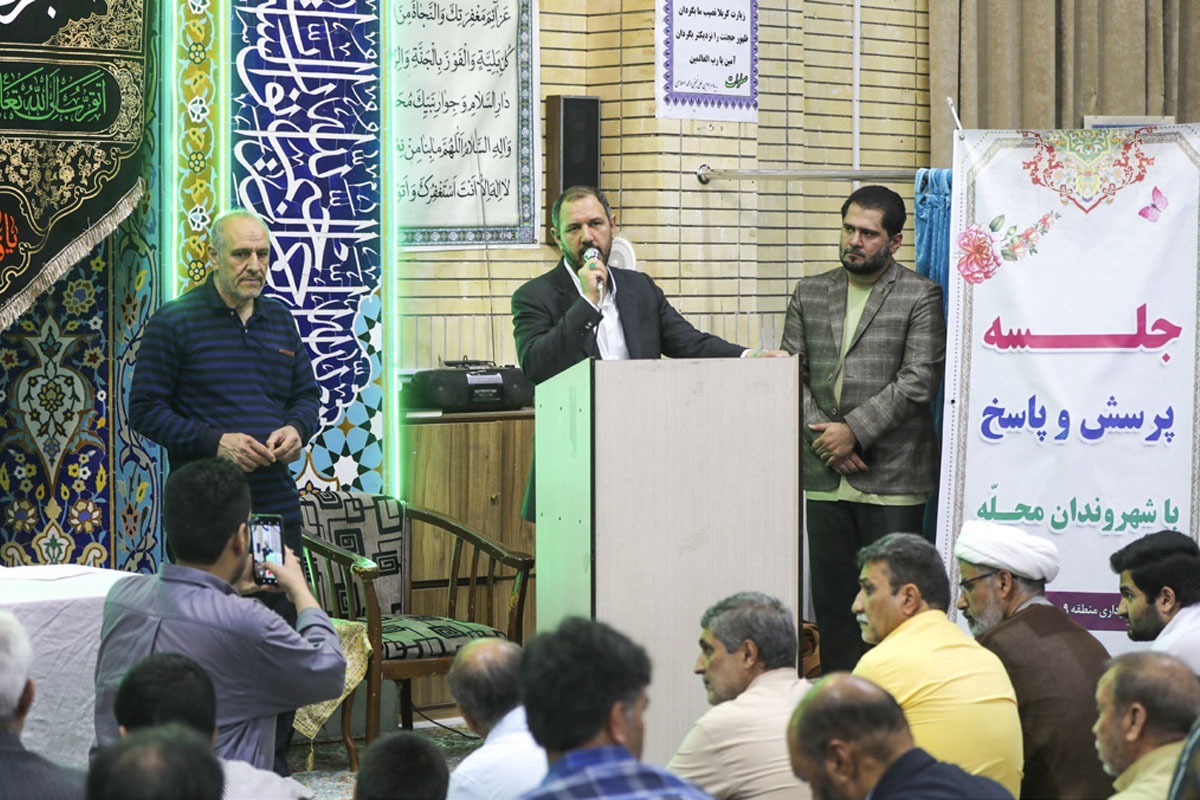 مطالبه اهالی محله، مربوط به زمینی بلاتکلیف به مساحت تقریبا ۲ هزار مترمربع بود که در مجاورت مسجد محمد رسول‌ا... (ص) رها شده و بهترین کاربری ممکن برای آن، پارکینگ خودروی همسایه‌هاست. سخنگوی شورای اسلامی شهر تصریح کرد که به‌زودی، پروژه سامان‌دهی این زمین به سرانجام خواهد رسید.