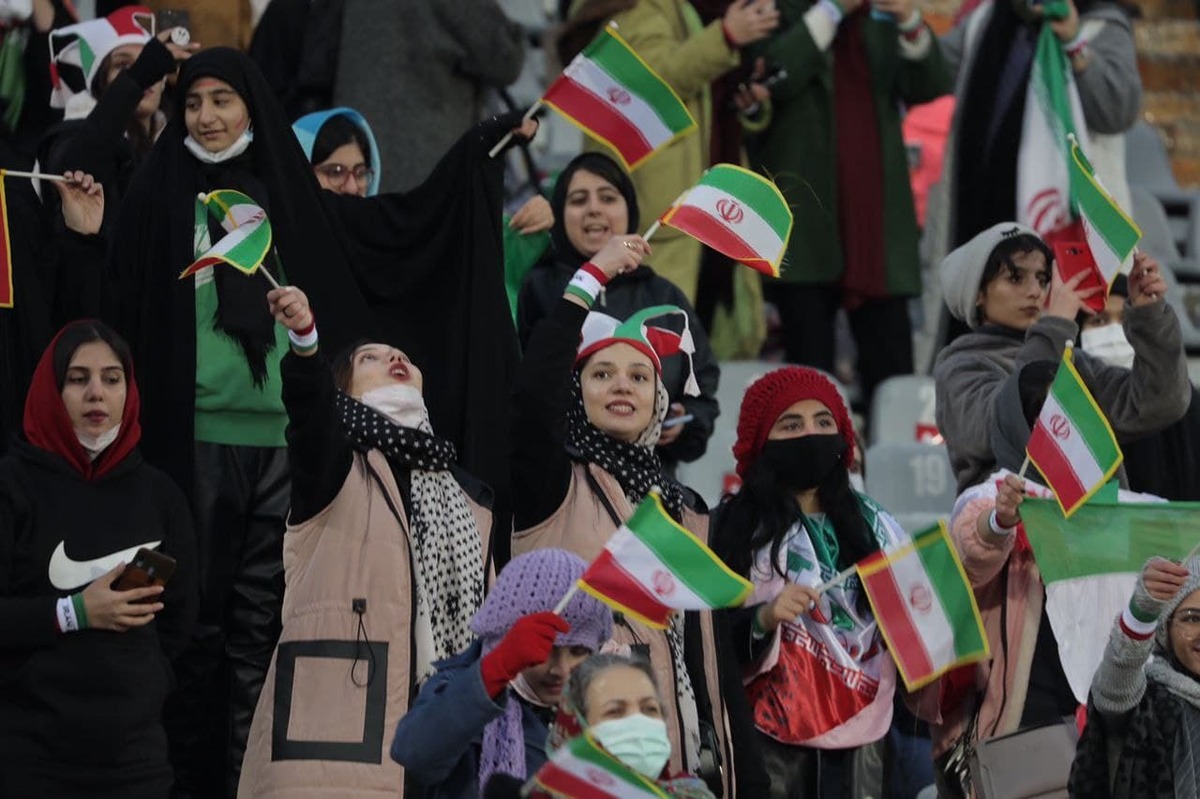 کمیته انضباطی فوتبال رأی خود را درباره تخلفات صورت‌گرفته در دیدار تیم‌های پرسپولیس و سپاهان صادر کرد.