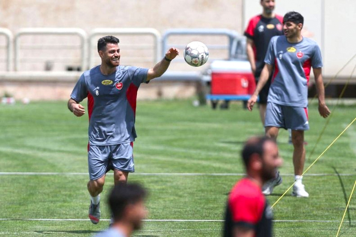مدافع مصدوم پرسپولیس شرایط حضور در تمرینات با توپ را پیدا کرد.