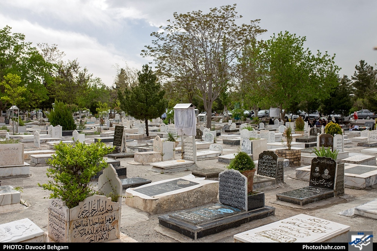 بر اساس اعلام سازمان مدیریت آرامستان‌های شهرداری مشهد، تعداد متوفیان در این شهر طی سال گذشته ۲۲ هزار و ۹۹۰ نفر بوده است.