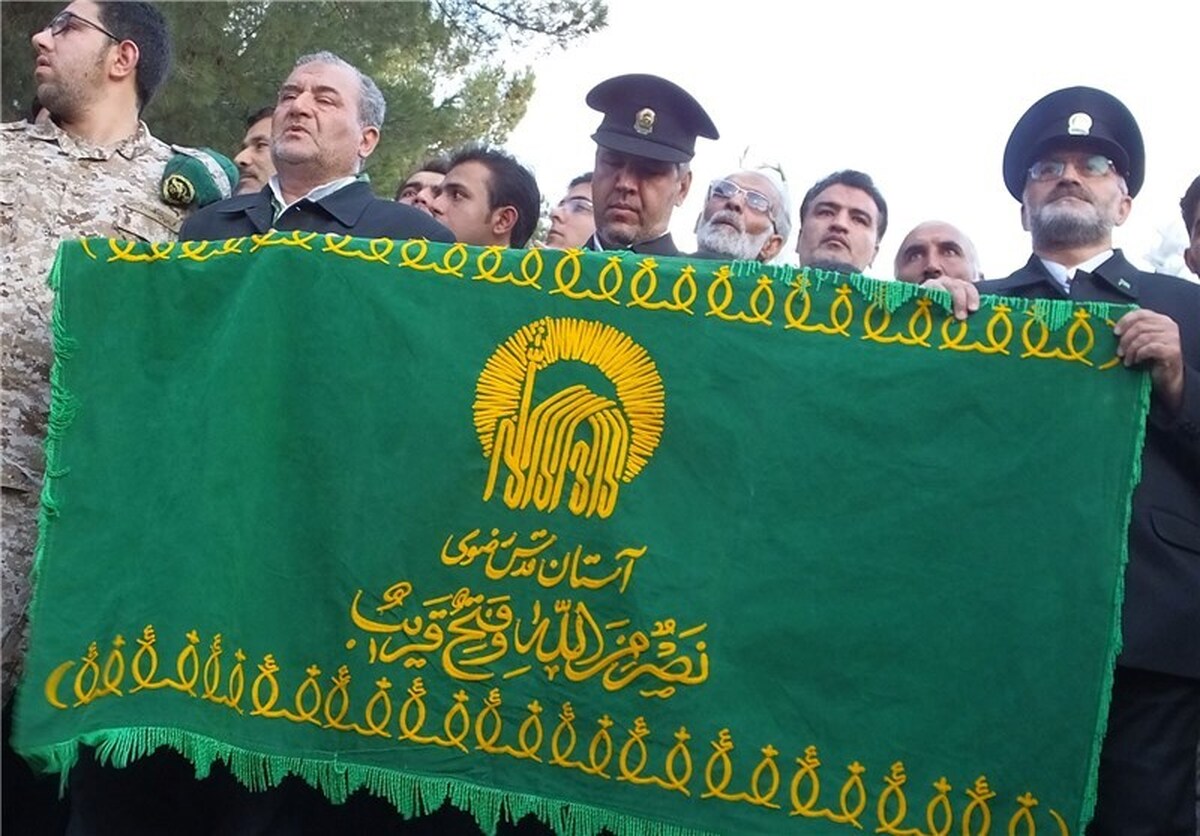 ۲۲ نفر از خادمان حرم امام رضا (ع) صبح پنجشنبه از طریق فرودگاه شهید قاسم سلیمانی اهواز وارد خوزستان شدند و مورد استقبال مردم، خانواده شهدا و مسئولان قرار گرفتند.